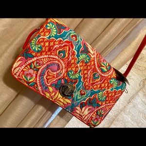 Vera Bradley summer purse
